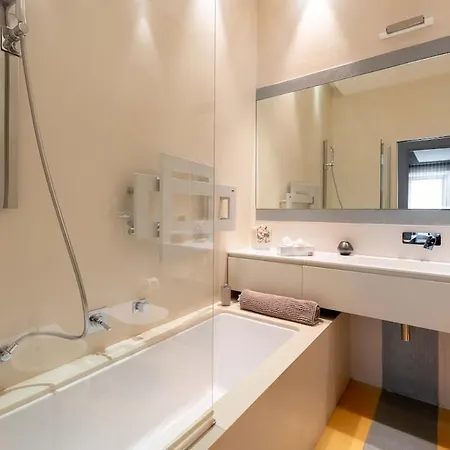Vatican Luxury Design 3 Bedrooms Penthouse Апартаменты