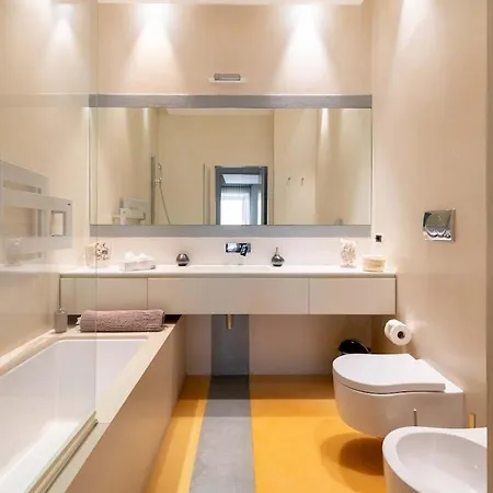 Vatican Luxury Design 3 Bedrooms Penthouse Апартаменты