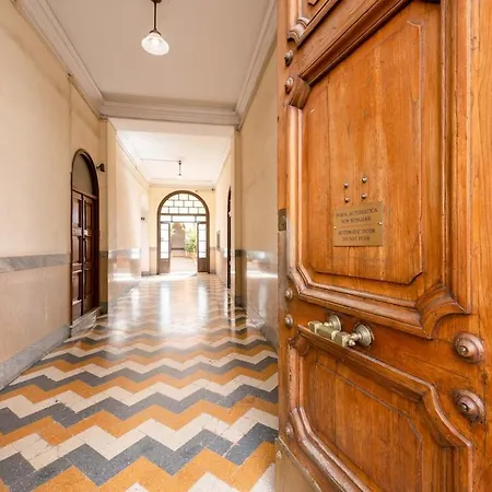 Апартаменты Vatican Luxury Design 3 Bedrooms Penthouse *