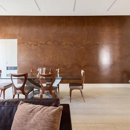 Vatican Luxury Design 3 Bedrooms Penthouse Апартаменты