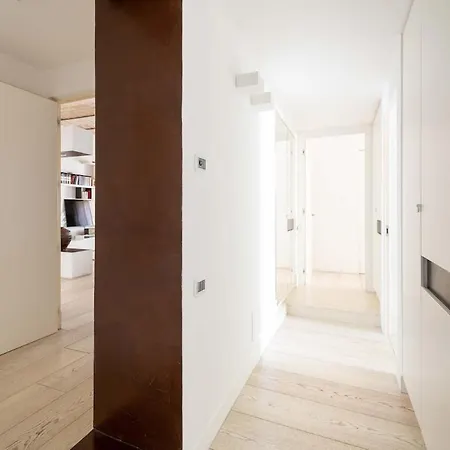 Vatican Luxury Design 3 Bedrooms Penthouse Апартаменты