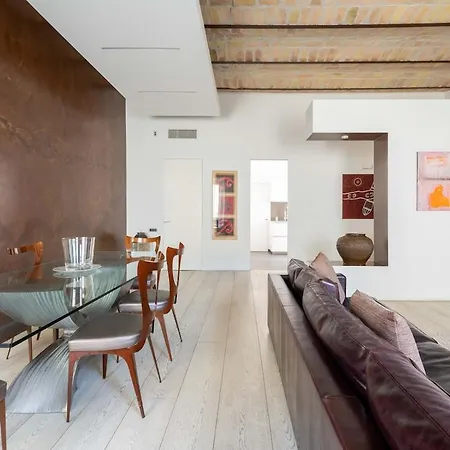 Vatican Luxury Design 3 Bedrooms Penthouse Апартаменты *