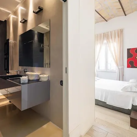 Апартаменты Vatican Luxury Design 3 Bedrooms Penthouse Рим