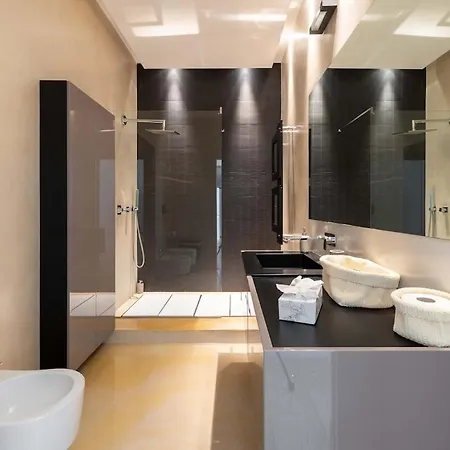 Апартаменты Vatican Luxury Design 3 Bedrooms Penthouse