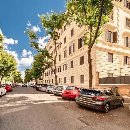 Vatican Luxury Design 3 Bedrooms Penthouse *